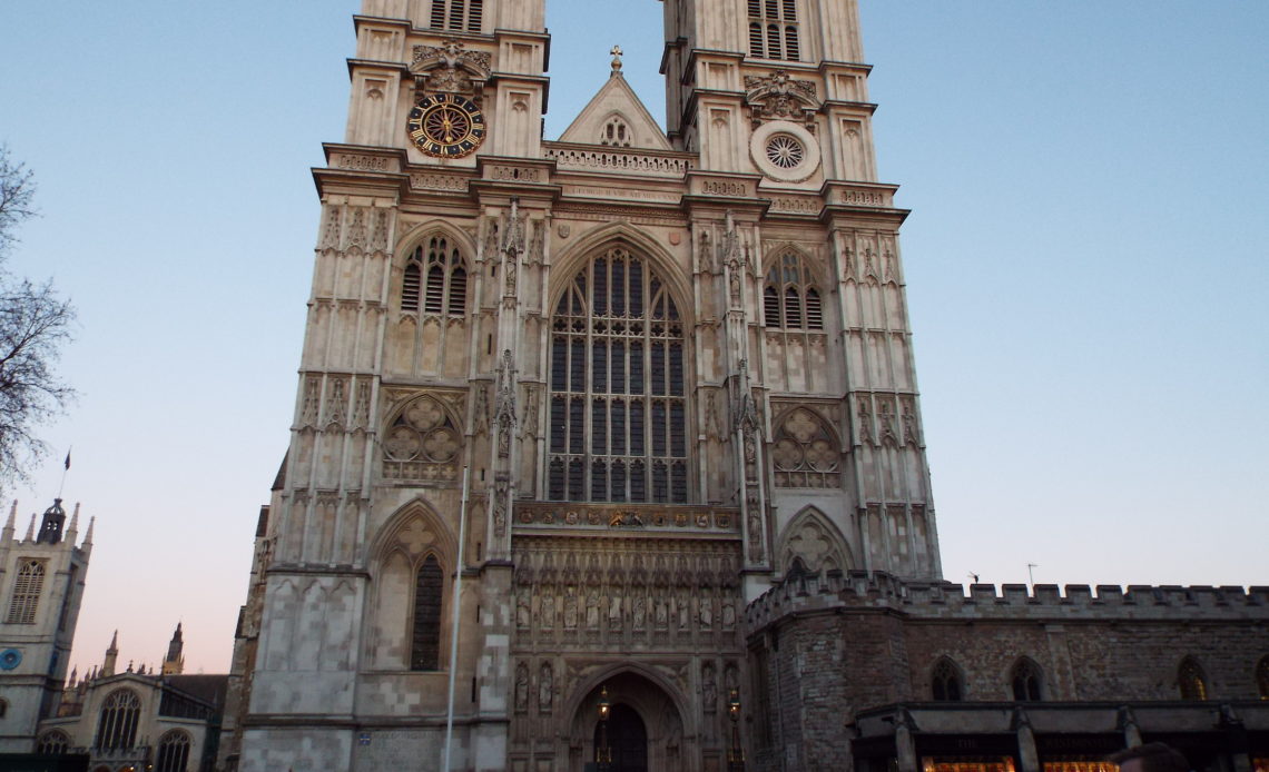 Westminster Abbey closes its doors to prepare for a moment of