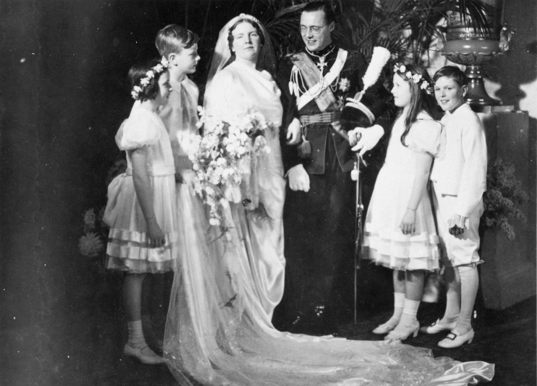 Royal Wedding Rewind: Juliana and Bernhard of the Netherlands – Royal ...