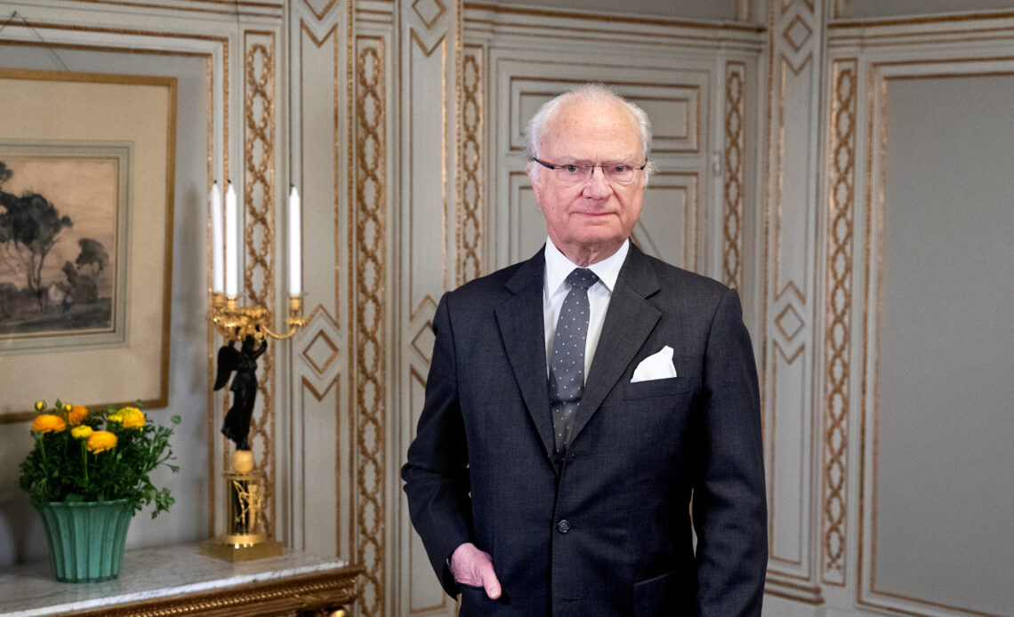 Ruotsin kuningas jakaa kuulijakunnan eduskunnan puhemiehelle – Royal Centralille