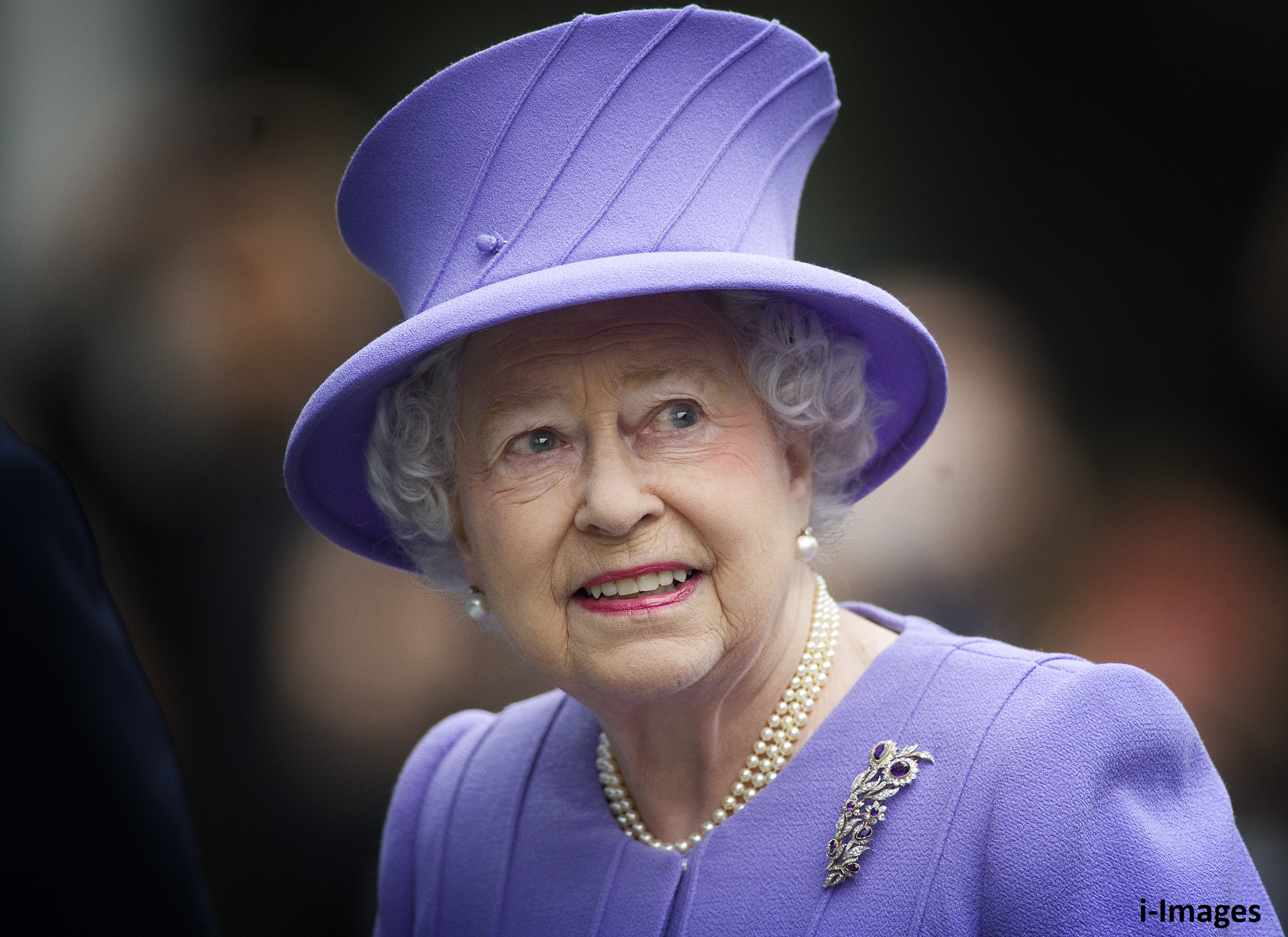 What are Elizabeth II's titles? – Royal Central
