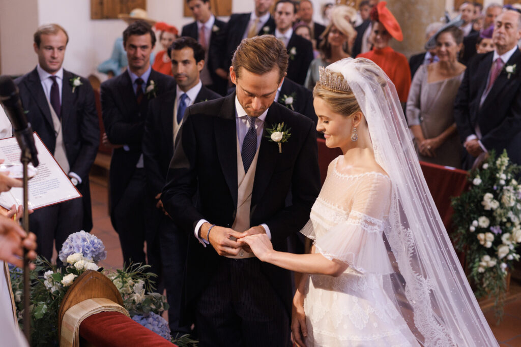 Princess Marie Caroline of Liechtenstein and Leopoldo Maduro Vollmer exchange wedding rings