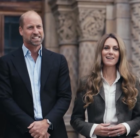 Kate shows off her new bronde look in London