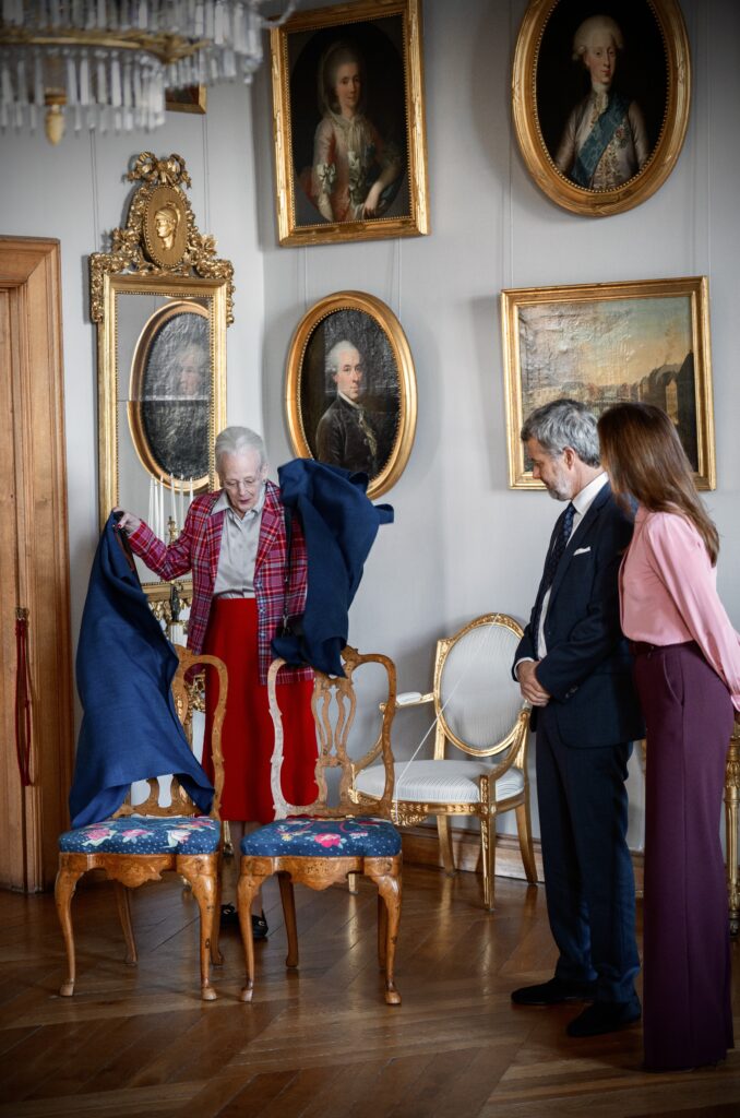 Queen Margrethe presenting King Frederik and Queen Mary with their chairs