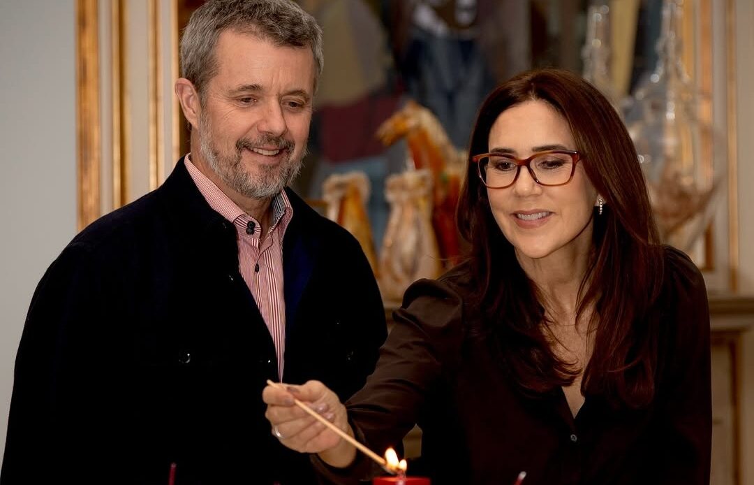 King Frederik and Queen Mary light advent candle