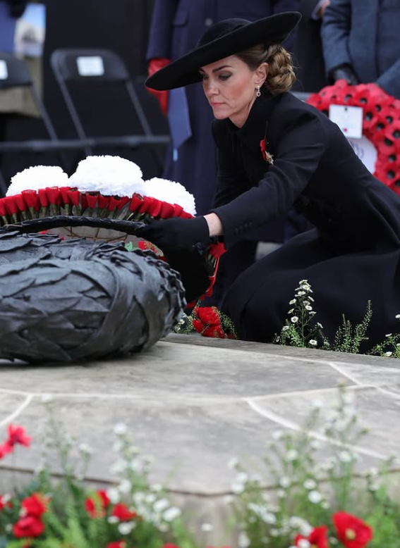 Kate Middleton, The Princess of Wales, lays a wreath of poppies on Armistice Day 