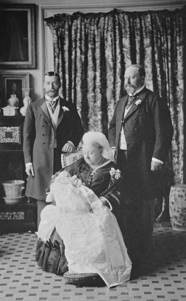 A photo of Queen Victoria with her three direct successors, a moment of royal history