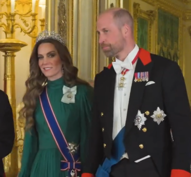 The Princess of Wales wears a green dress and walks in Windsor Castle