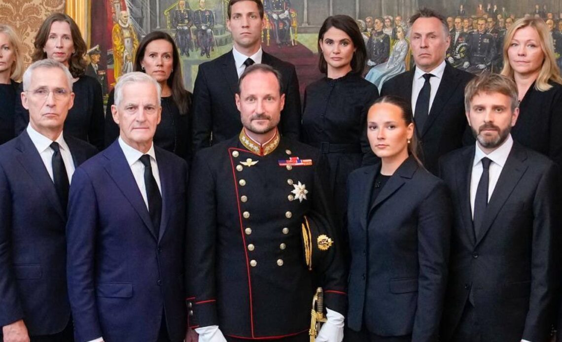 King Haakon VIII and Crown Princess Ingrid Alexandra at an extraordinary Council of State following the death of Harald V