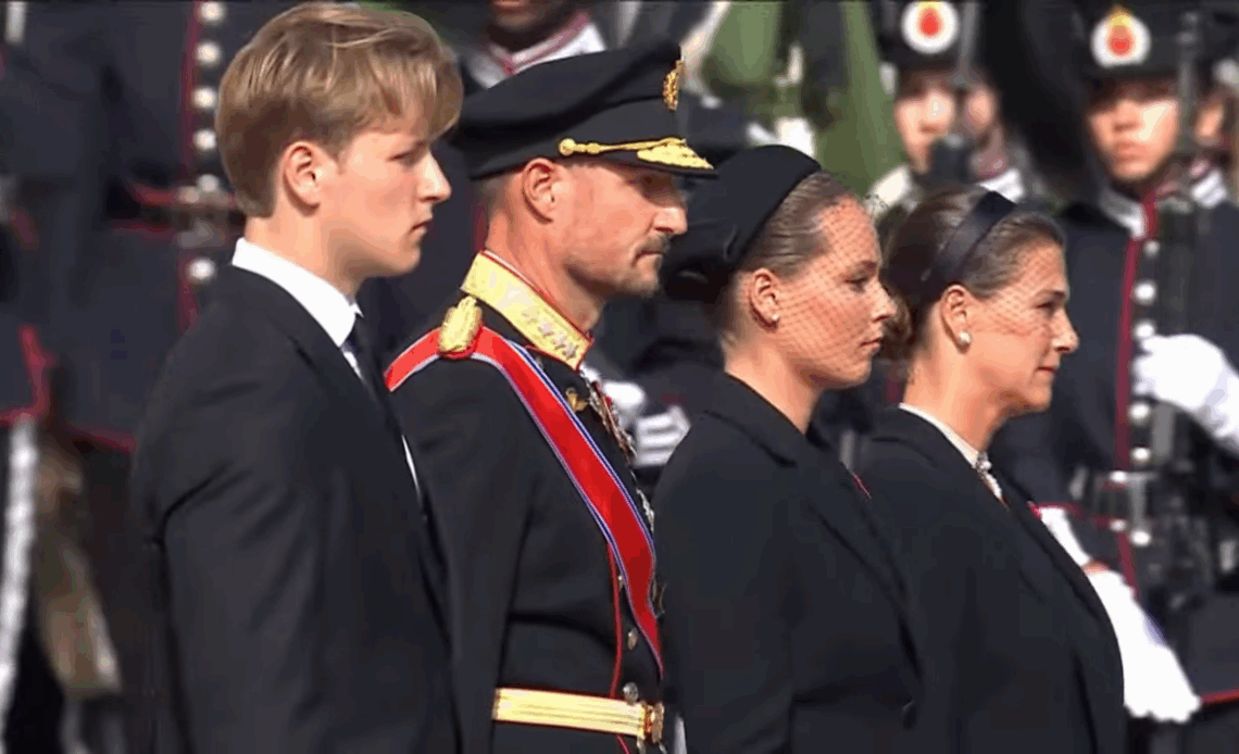 King Haakon, Crown Princess Ingrid Alexandra, Prince Sverre Magnus and Princess Martha Louise follow King Harald's funeral bier